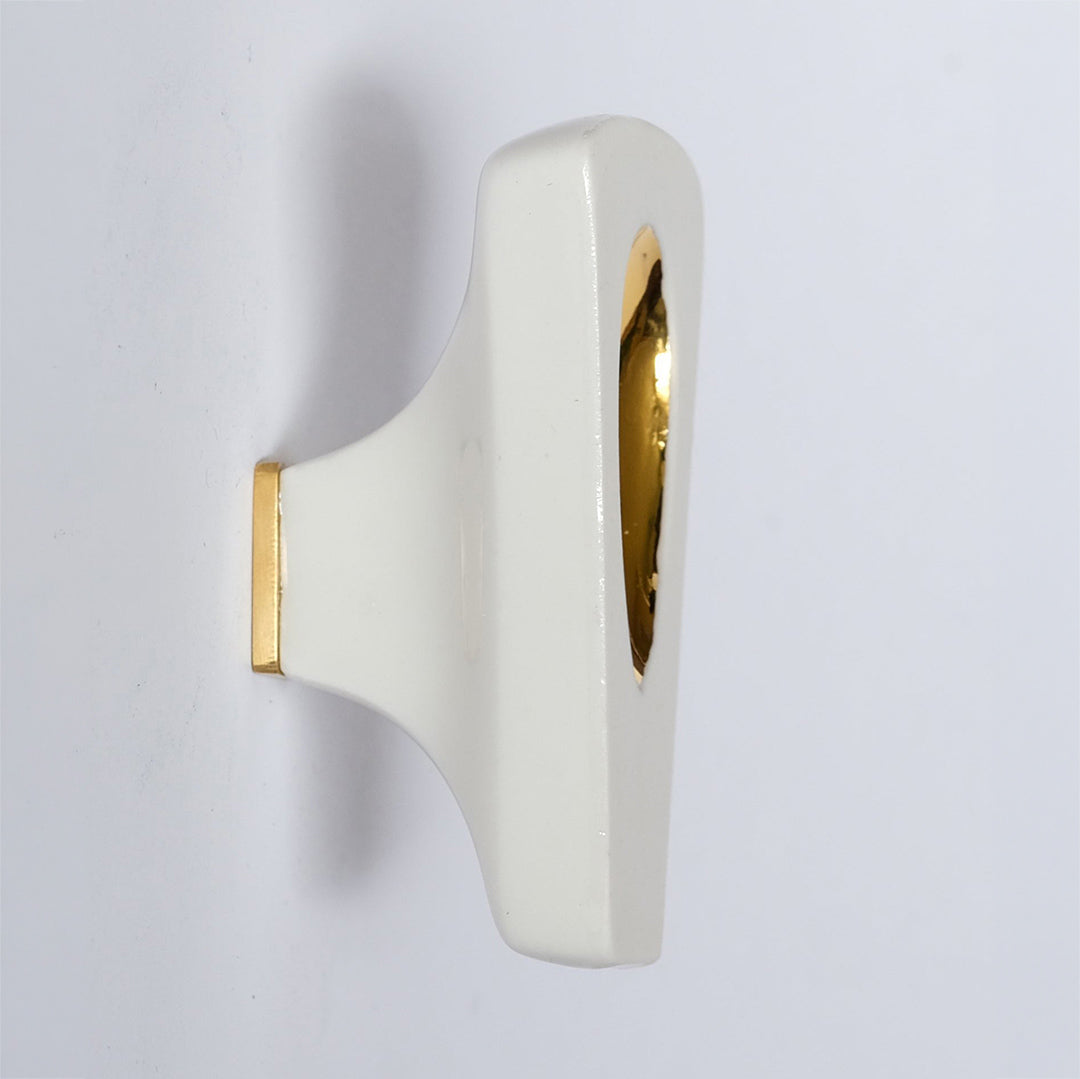 bouton Ajna vue de profil #couleur_or
