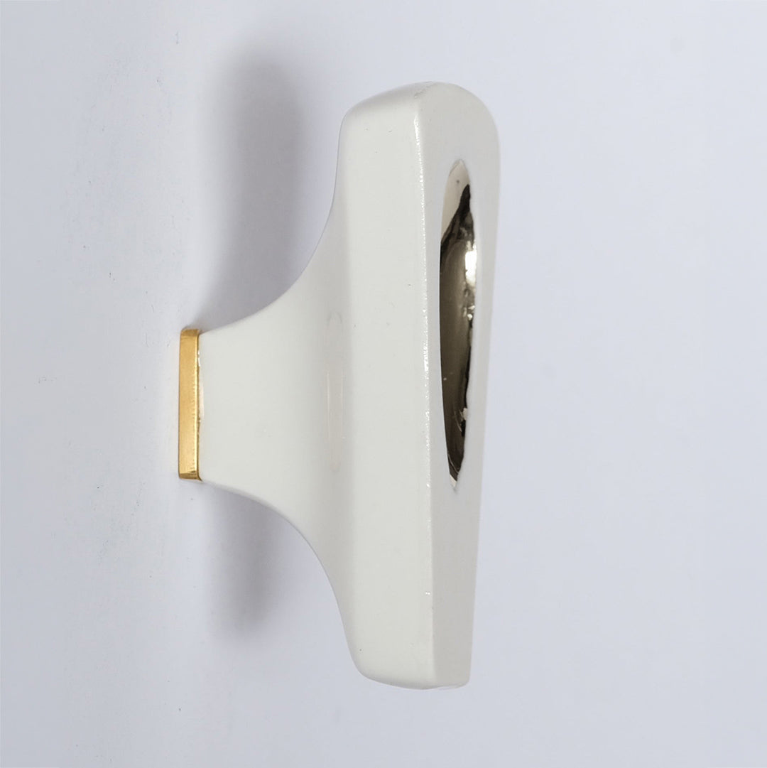 bouton Ajna en couleurs platine. #couleur_platine