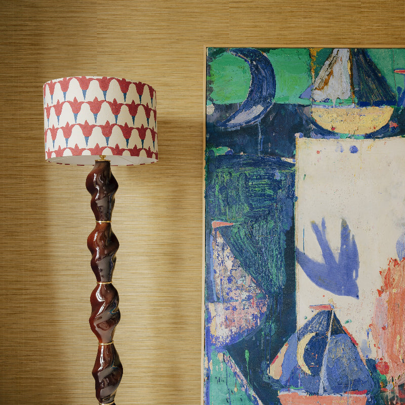 Lampe en céramique Casadio crée en collaboration avec Caroline Andréoni dans un showroom.