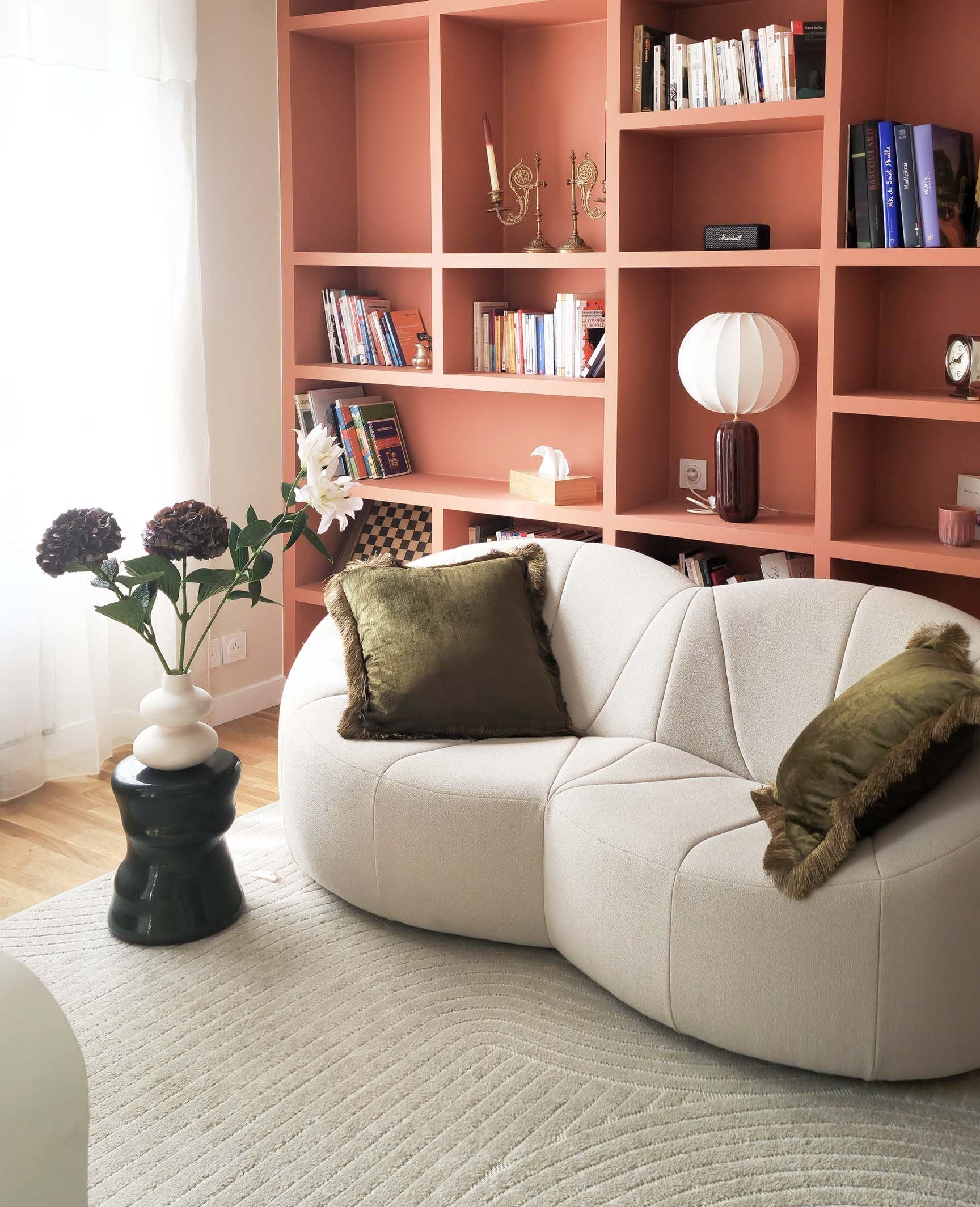 Rénovation d'un appartement sur paris en un espace professionnel destiné à accueillir un cabinet thérapeutique. Projet d'architecture d'intérieur par Ombre d'Or.