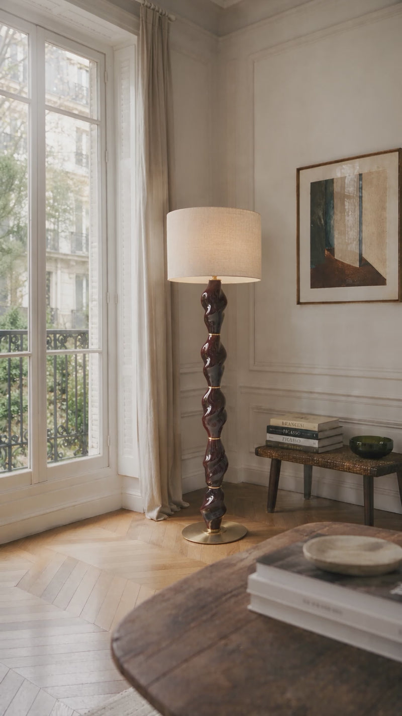 vidéos du lampadaire Casadio dans un intérieur Haussmannien